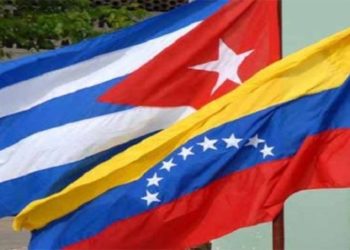 Küba, Amerikan Ambargosunu Venezuella’dan Çekilen Fiber Optik Kabloyla Deldi