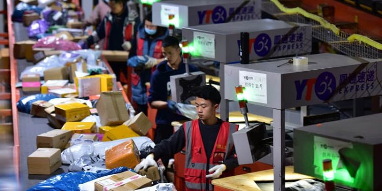 Çin’de 7 Aylık e-Ticaret Hacmi 1,06 Trilyon $’a Ulaştı