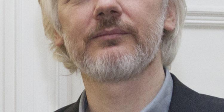 Avukat Garzon, Assange’ın Bu Yıl Ekvador Büyükelçiliğinden Çıkabileceğini Söyledi