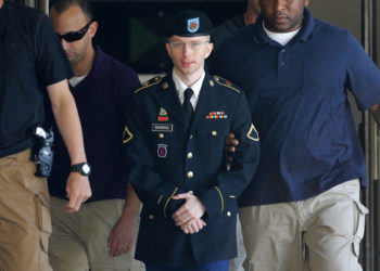 Wikileaks’e Irak Savaşı Belgelerini Sızdıran Bradley Manning Cinsiyet Değiştirme Ameliyatı Olacak