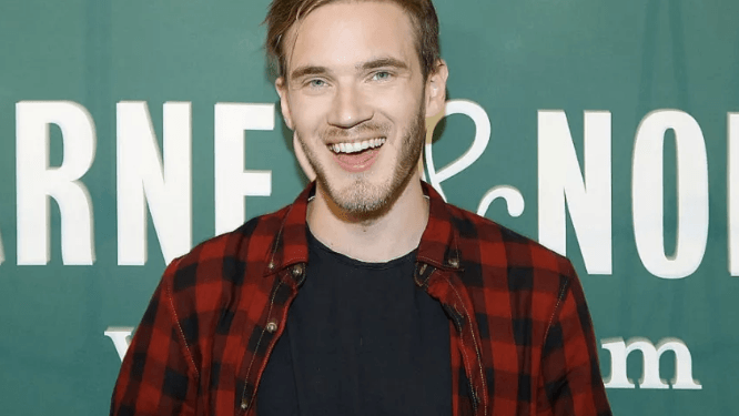 İsveçli YouTube Yıldızı PewDiePie YouTube’ü Kanalını Kapatmakla Tehdit Etti