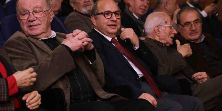 Tesid Başkanı Prof.Dr.Yarman : Akıllı Telefonların Üretim Maliyeti 100 $, Satış Fiyatı 1.000 $