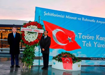 Vodafone Grup AMAP CEO’su Vivek Badrinath Şehitler Tepesine Çelenk Bıraktı