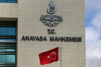 Anayasa Mahkemesi : Gazeteci Savcı Değildir, İspatı Beklemeden Yazabilir