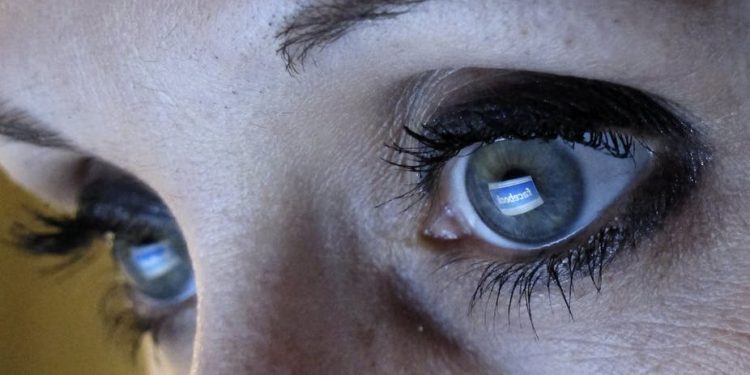Yargıtay Kararına Göre, Facebook’tan İzinsiz Eski Sevgili Fotoğrafları Paylaşılamaz
