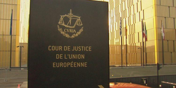 Avrupa Adalet Divanı (ECJ), Uber’in Taksi Servisi Olduğuna Karar Verdi