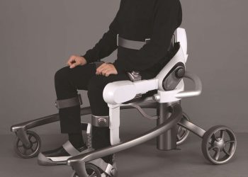 LG, Pazara Yapay Zekalı Giyilebilir Robotu Sürüyor