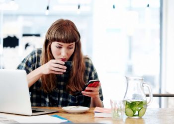 Erkekler Online Flörtte Emojileri Kadınlardan Daha Çok Kullanıyor