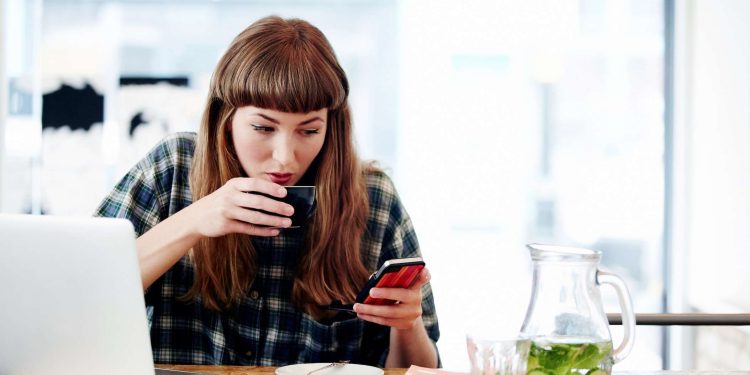 Erkekler Online Flörtte Emojileri Kadınlardan Daha Çok Kullanıyor