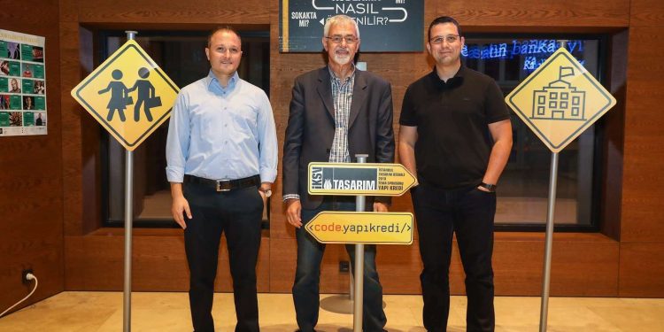 Code.YapıKredi Eğitim ve Kodlamanın Geleceği 4.İstanbul Tasarım Bienalinde Tartışıldı