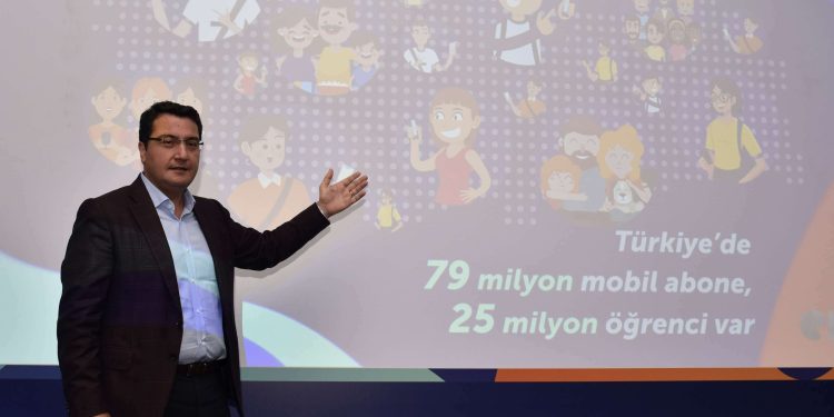 Türk Telekom’un Para Ödüllü Canlı Bilgi Yarışması Eleq Yayına Başladı