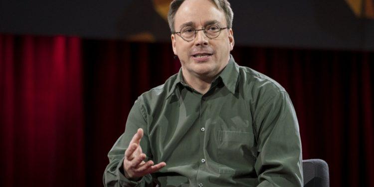 Linus Torvalds Döndü