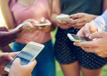 Whatsapp Grup Konuşmalarına Yetkisiz Üye Ekleme Yapılabiliyor