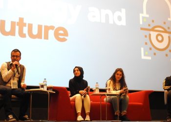 Gençlerin % 65’i Siber Zorbalık Karşısında Sessiz Kalıyor
