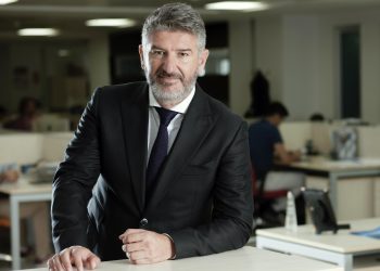 Sanayiye İnisiyatif Alan ve Kendi Kararlarını Veren Robotlar Geliyor