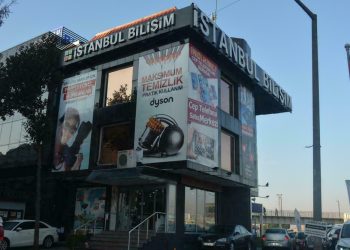 Teknoloji Perakendecisi İstanbul Bilişim Mağazalaşmaya Hız Verdi