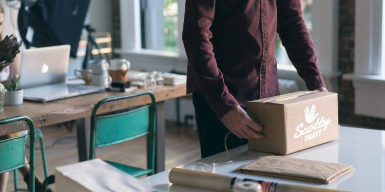 Scotty Paket Tazemasa Alışverişlerini 2 Saatte Teslim Ediyor
