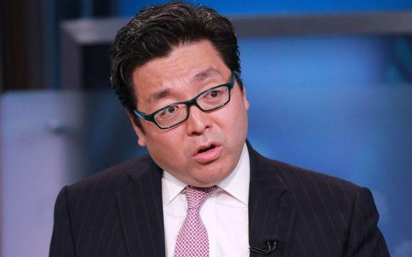 Tom Lee: Bitcoin’in Kredi Kartlarından Daha Çok İşlem Alacağını Öngörüyoruz