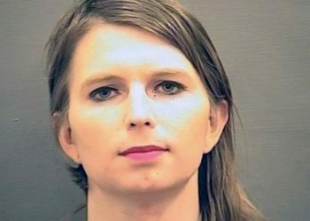 Chelsea Manning, Wikileaks Aleyhine Konuşmayı Reddettiği için Yeniden Hapsedildi