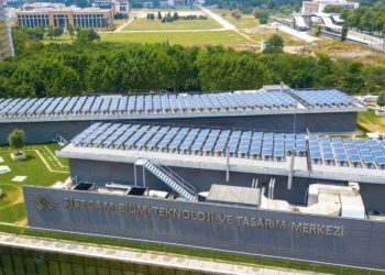 Şişecam Bilim, Teknoloji ve Tasarım Merkezi’nin Çatısına Güneş Enerji Santralı Kuruldu