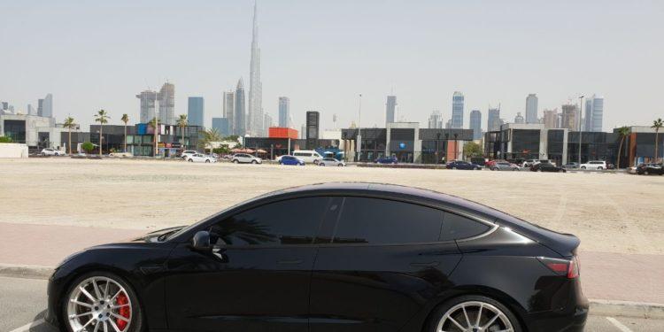 Çin Tesla Model 3 Araçların İthaline Yeniden İzin Verdi