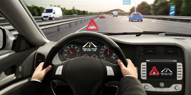 Bosch’un Yanlış Yönde Giden Sürücüleri Uyaran Sistemi 13 Avrupa Ülkesinde Hayata Geçti