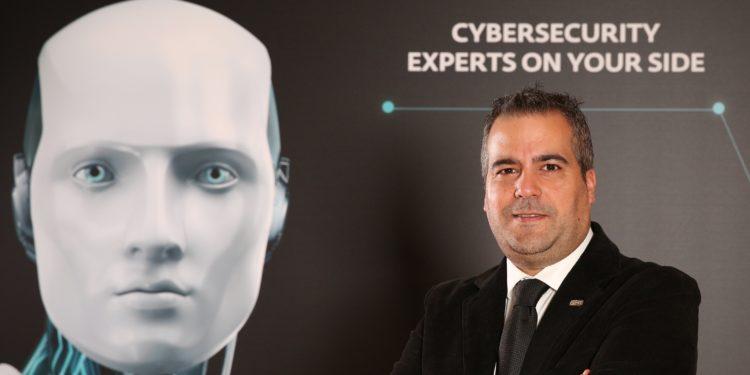 Kişisel Mahremiyetin Dijital Tarifi: GDPR ve KVKK