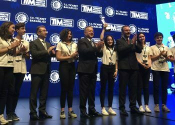 Darüşşafaka Robot Kulübü’ne İnovasyon Haftası’nda büyük onur