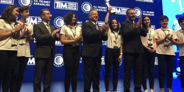 Darüşşafaka Robot Kulübü’ne İnovasyon Haftası’nda büyük onur