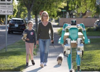 Otonom Teslimat Robotu Digit, İnsan Gibi Görünüp İnsan Gibi Yürüyor