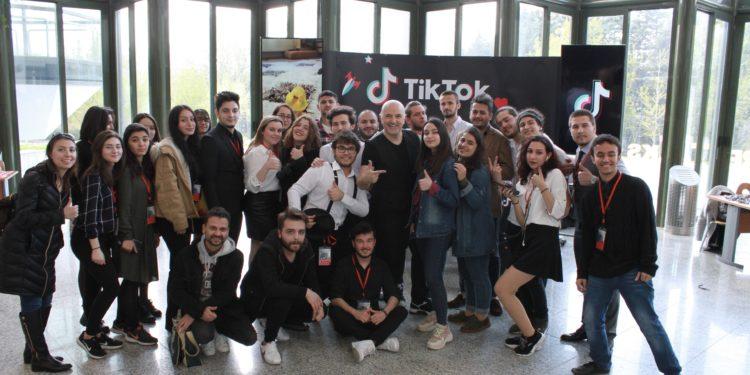 Ünlüler, TikTok Sponsorluğundaki PrepTalks’ta Öğrencilerle Buluştu