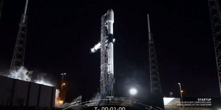 Musk İnternet Battaniyesi Projesi “Starlink” için, Dün Gece Uzaya 60 Uydu Yerleştirdi
