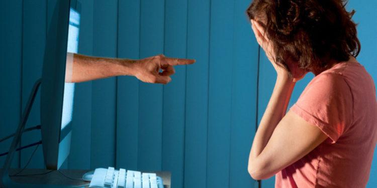 Siber Zorbalığa Maruz Kalan Çocukların Sadece %11’i Ailelerine Anlatıyor