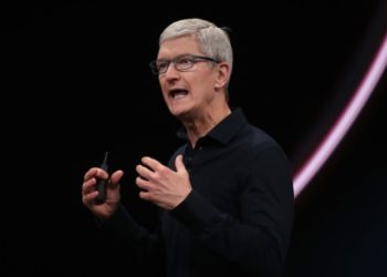 Tim Cook : Ek Gümrük Vergisi Apple-Samsung Rekabetini Apple Aleyhine Etkileyecek