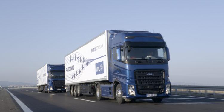 “Platooning” Teknolojisine Sahip Ford Trucks Kamyonları Test Sürüşü Gerçekleştirdi