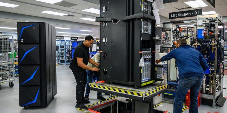 IBM, Sektördeki İlk Veri Gizliliği Yeteneklerine Sahip z15’i Tanıtıyor
