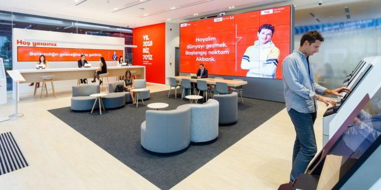 Akbank Tasarım ve Teknolojisiyle Bankacılığın Geleceğini Tanımlıyor