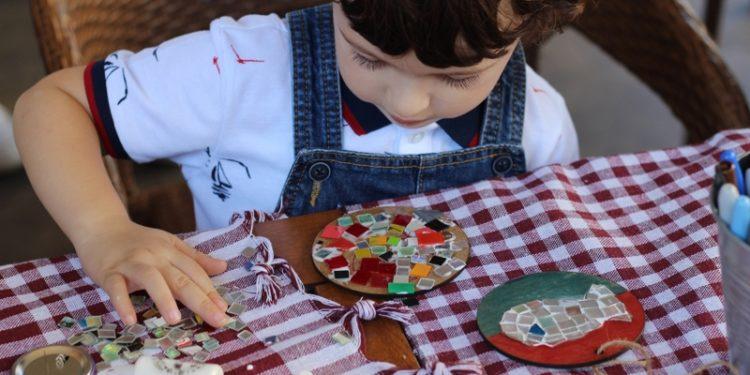 Gönüllü Öğrenci Dila Kurdoğlu Çocukları E-atık Konusunda Bilinçlendirdi