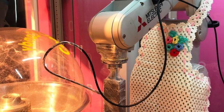 Pamuk Şekeri Yapan Japon Robot Üretim Sanayisinin de Sağ Kolu