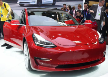 Tesla, Çin’de Üretmeye Başladığı Model 3’ü 50.000 $’dan Satıyor