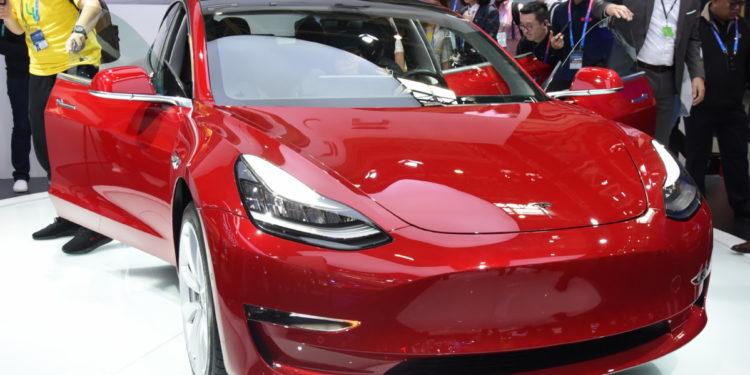 Tesla, Çin’de Üretmeye Başladığı Model 3’ü 50.000 $’dan Satıyor