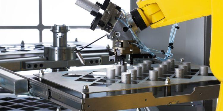 TEZMAKSAN Robot Zirvesi’nde Cubebox ve Yeni Yazılımı ROBOCAM’ı Görücüye Çıkardı