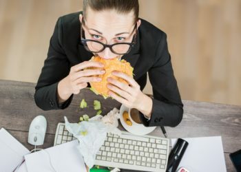İş Yerinde Tükenmişlik Sendromu Kilo Aldırıyor