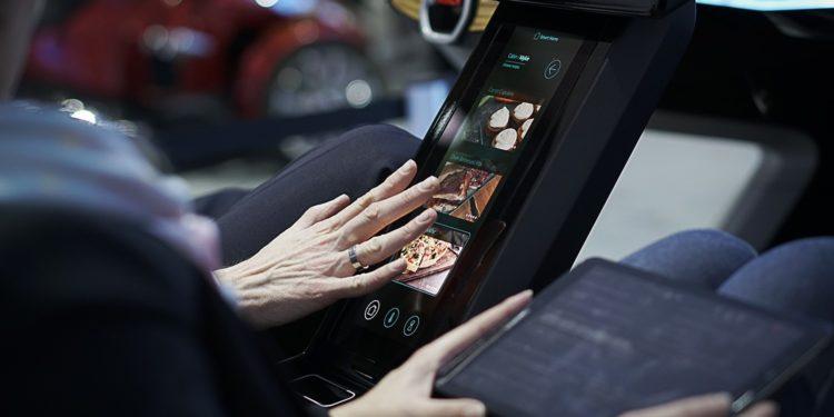Bosch Araçlarda 3D Ekranların Önünü Açıyor