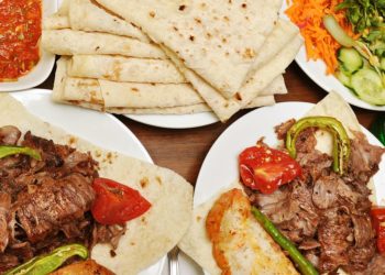 Şefler Yemek Yaptıkça İzleyenler Online Yemek Siparişine Yöneliyor