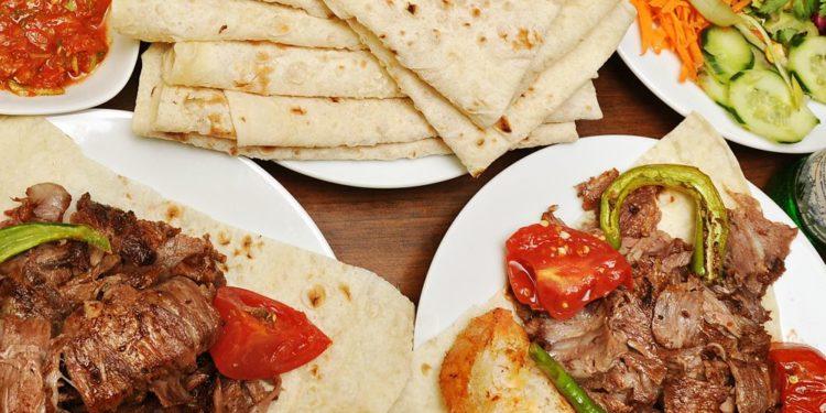 Şefler Yemek Yaptıkça İzleyenler Online Yemek Siparişine Yöneliyor