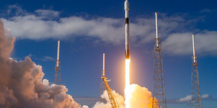 Elon Musk, İnternet için Yeni 60 Uydu Gönderdi