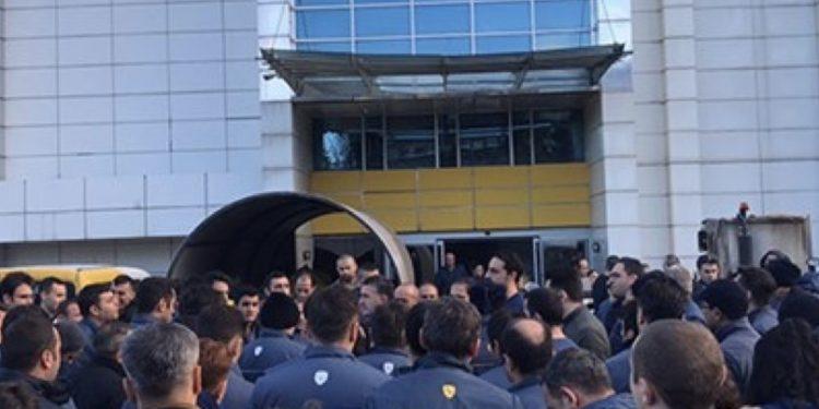 Efsane Cuma, PTT İşçilerini İsyan Ettirdi