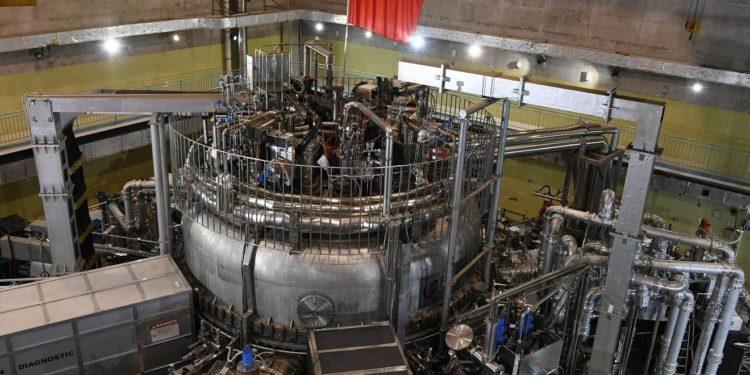 Çin ‘Yapay Güneşi’ Tamamladı, 2020’de Enerji Üretmeye Başlayacak