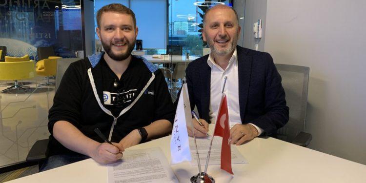 MlpCare ile Enlitic Klinik Yapay Zeka Modelleri Geliştirmek İçin Bir Araya Geldi